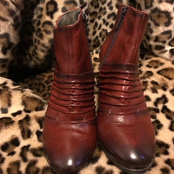 PIKOLINOS Shoes - PIKOLINOS Red Leather Zip Up Booties